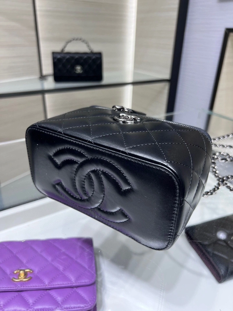 Chanel Cosmetic Bags 4017-0702