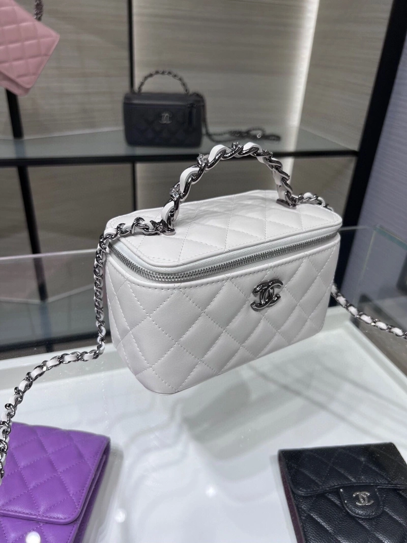 Chanel Cosmetic Bags 4017-0704