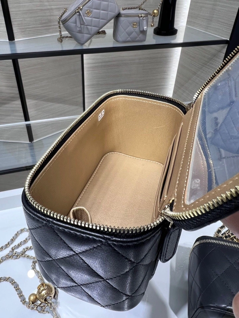 Chanel Cosmetic Bags 4017-0710