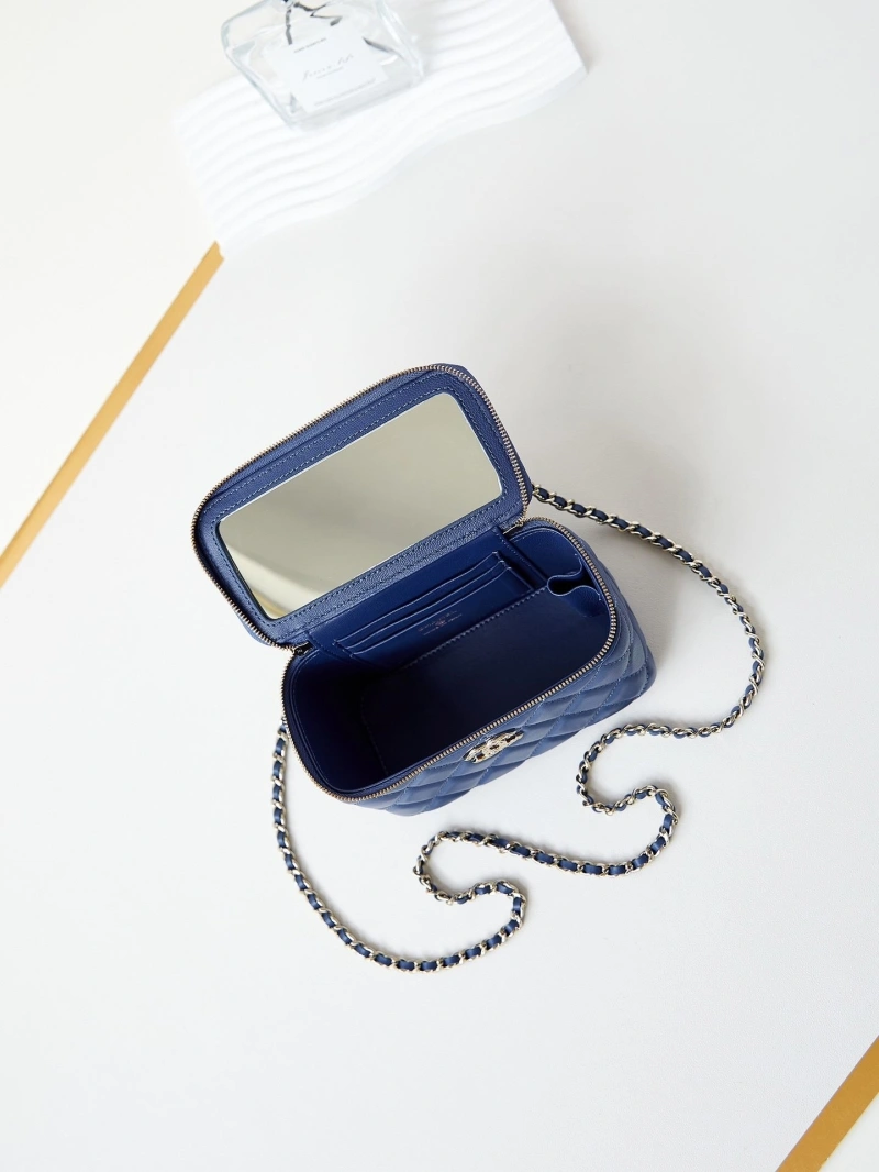 Chanel Cosmetic Bags 4017-0811