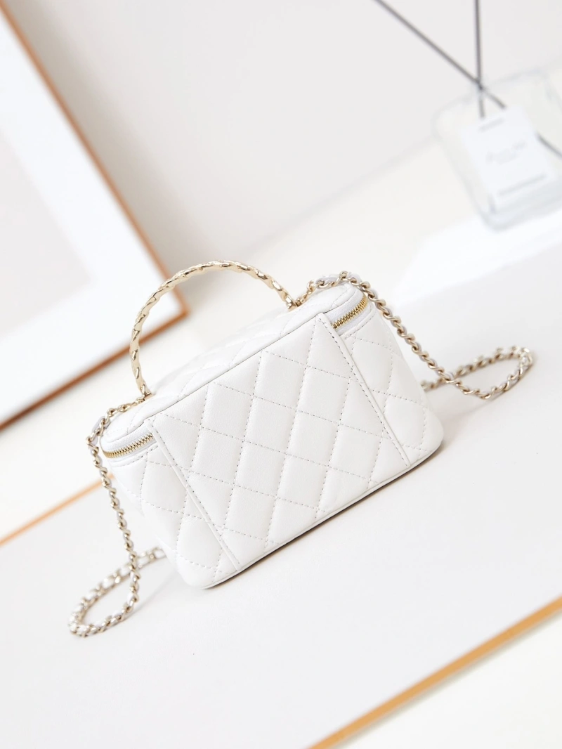 Chanel Cosmetic Bags 4017-0816