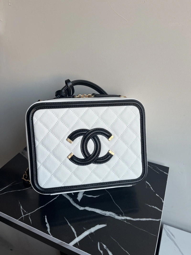 Chanel Cosmetic Bags 4017-0820