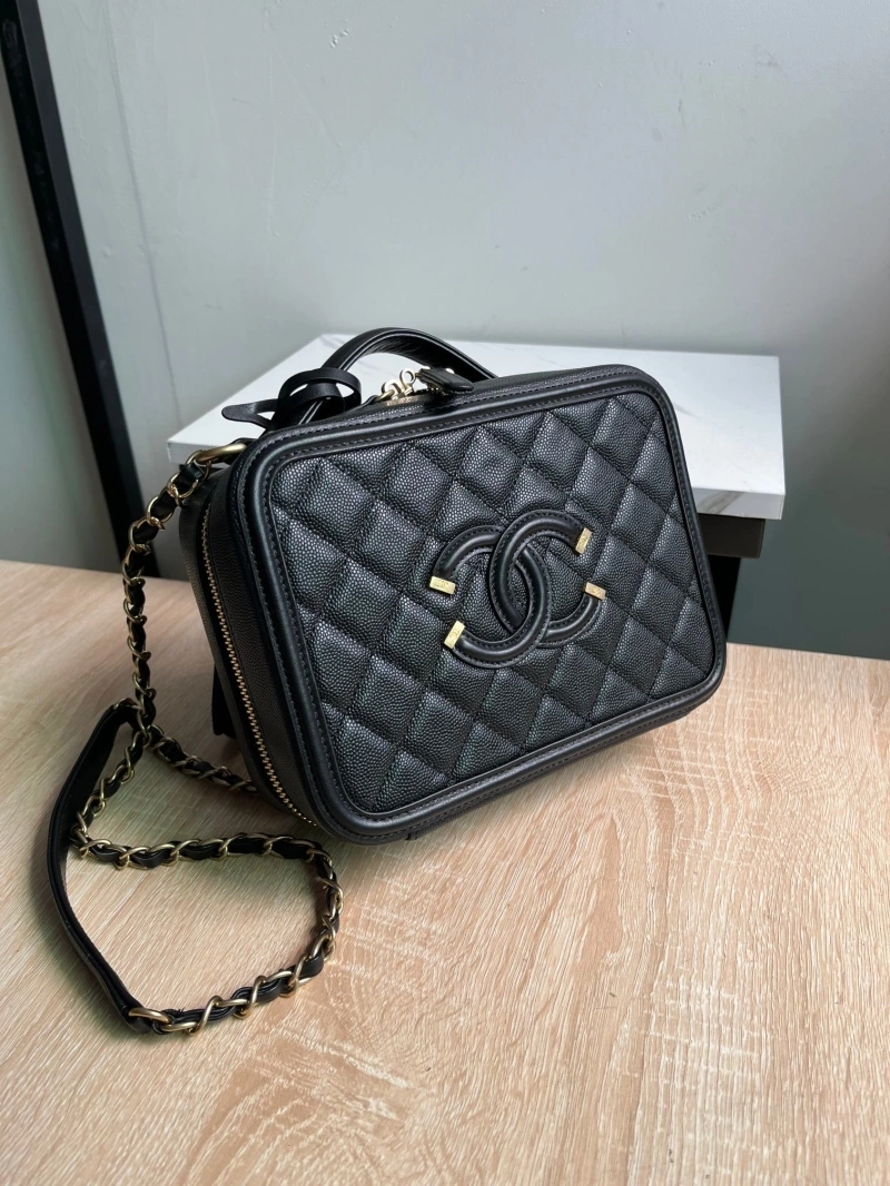 Chanel Cosmetic Bags 4017-0822