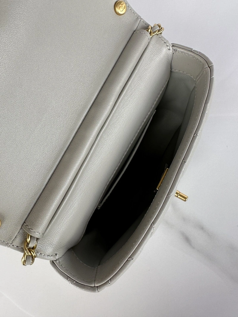 Chanel 19 Bags 4017-0873