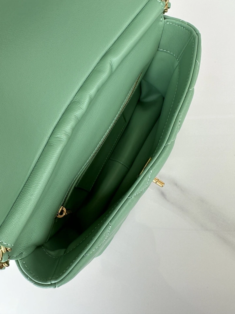 Chanel 19 Bags 4017-0874