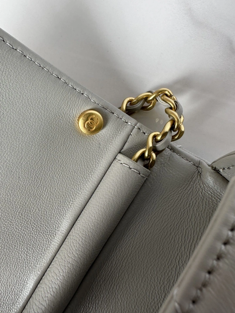 Chanel 19 Bags 4017-0875