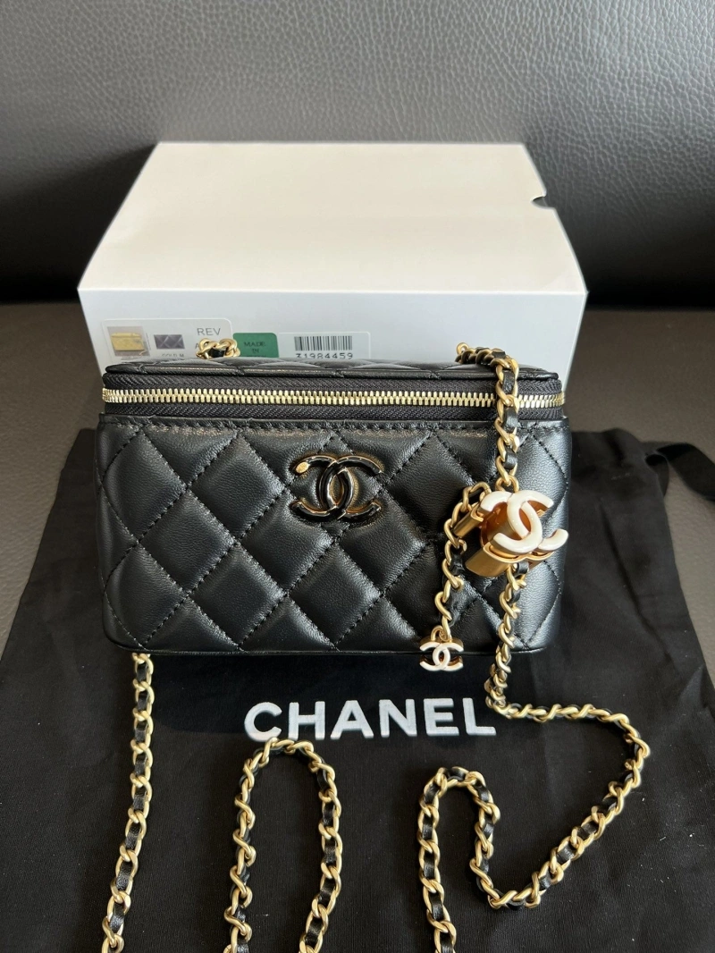 Chanel Cosmetic Bags 4017-0886