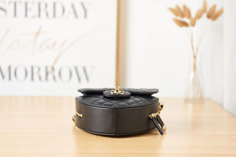 Chanel Round Bags 4017-0913