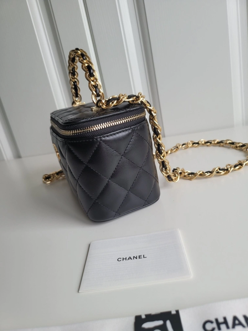 Chanel Cosmetic Bags 4017-0947
