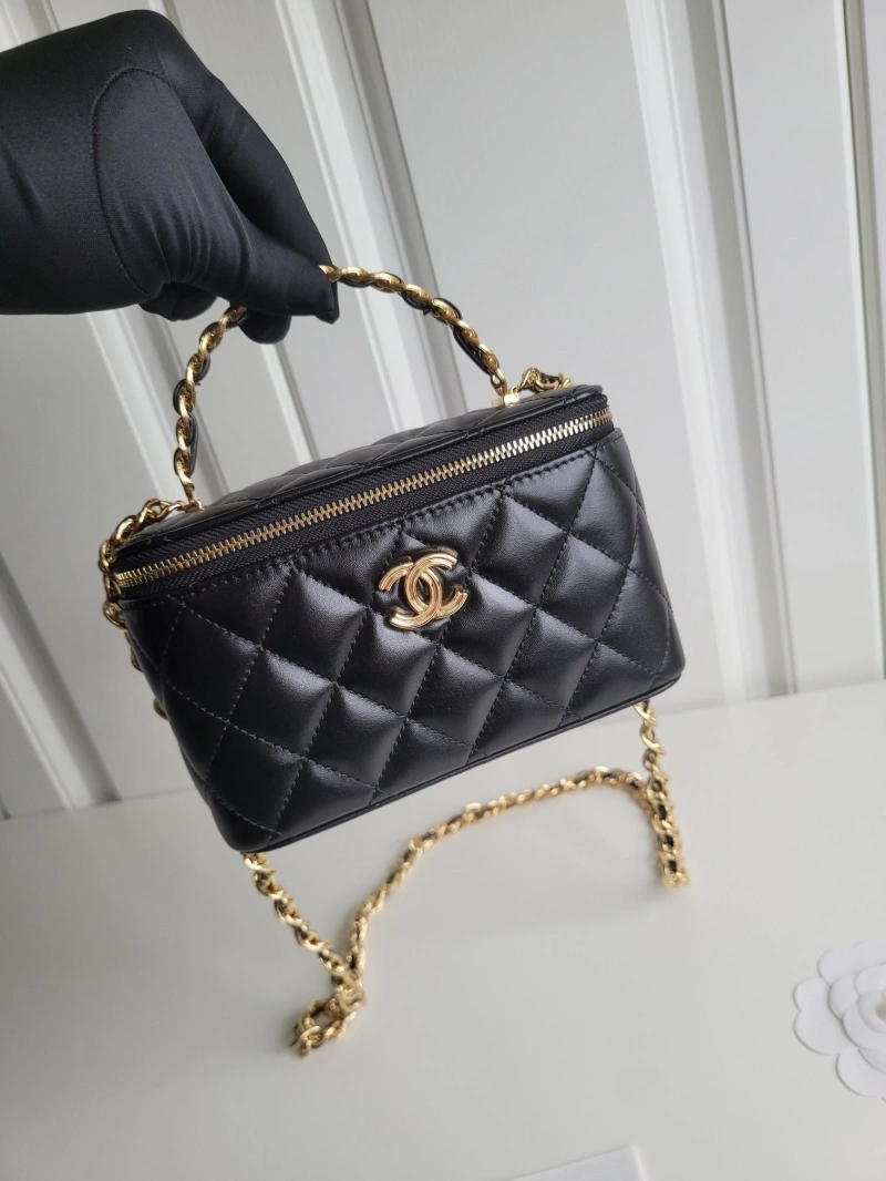 Chanel Cosmetic Bags 4017-0947