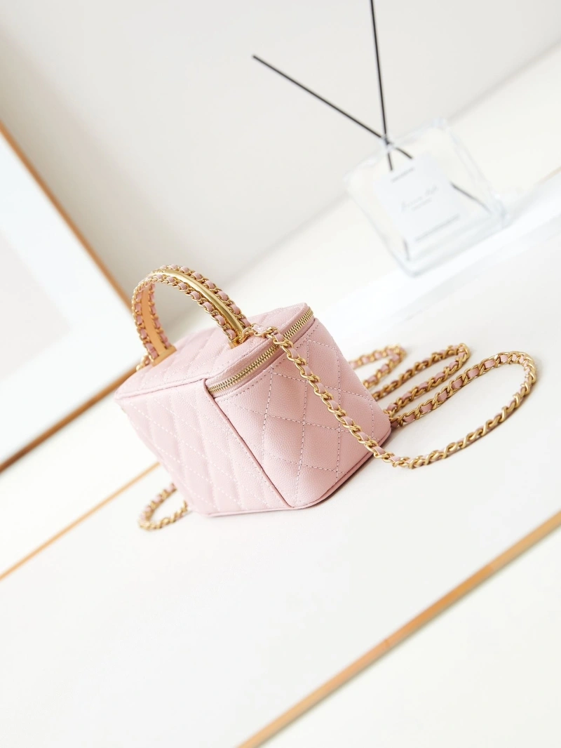 Chanel Cosmetic Bags 4017-0951