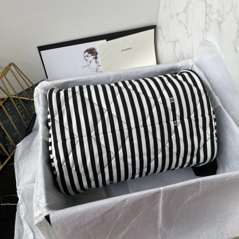 Chanel Round Bags 4017-0961