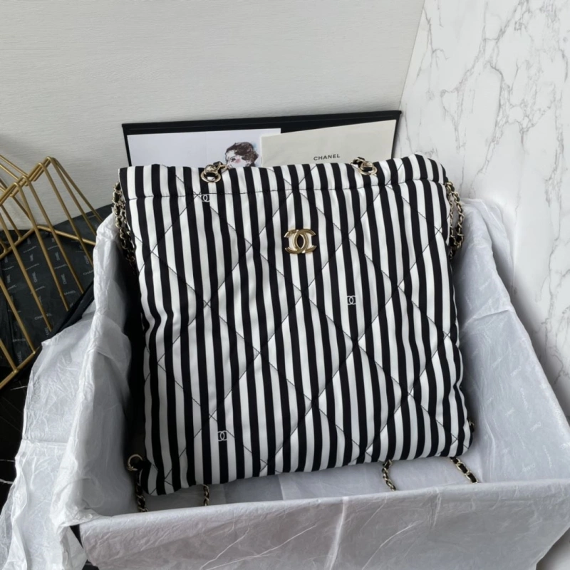 Chanel Shopping Bags 4017-0963