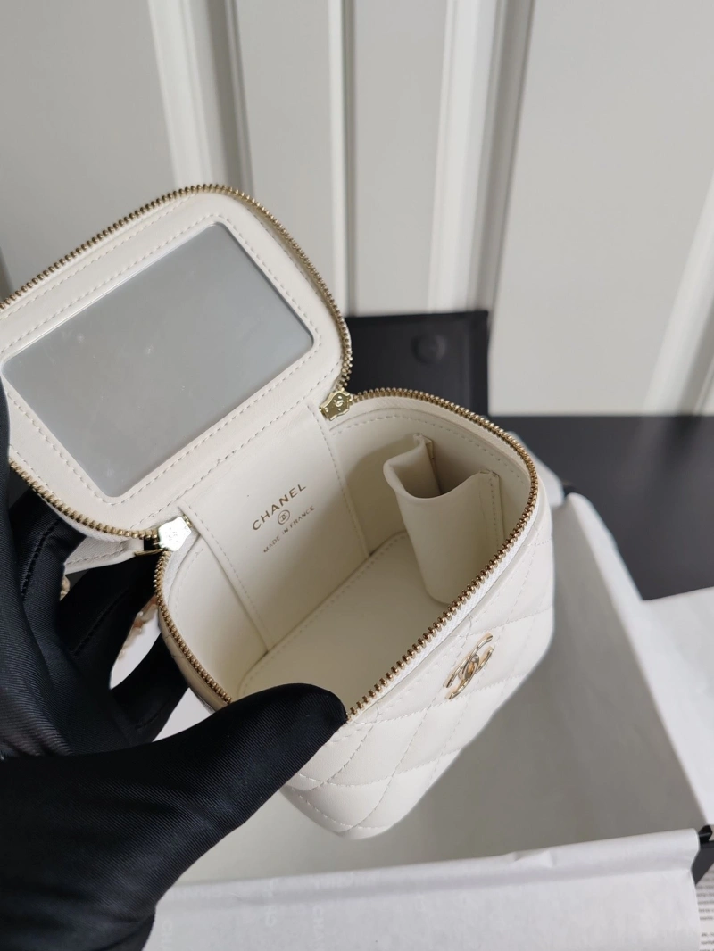 Chanel Cosmetic Bags 4017-1299