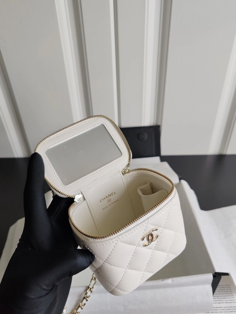 Chanel Cosmetic Bags 4017-1299