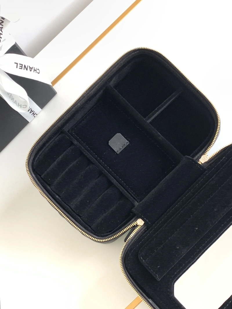 Chanel Cosmetic Bags 4017-1369
