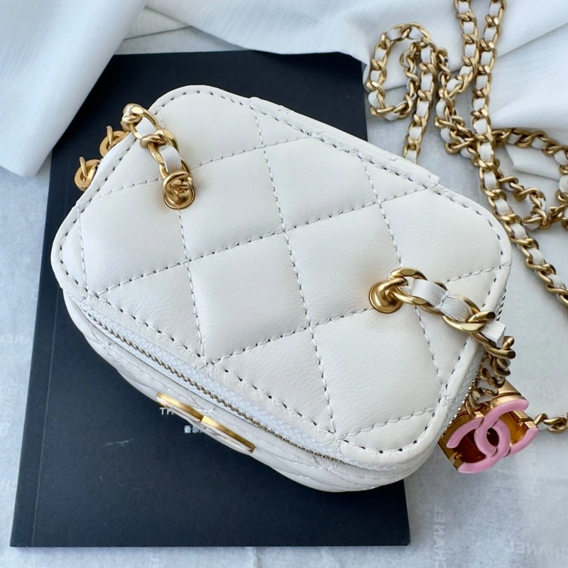 Chanel Cosmetic Bags 4017-1497