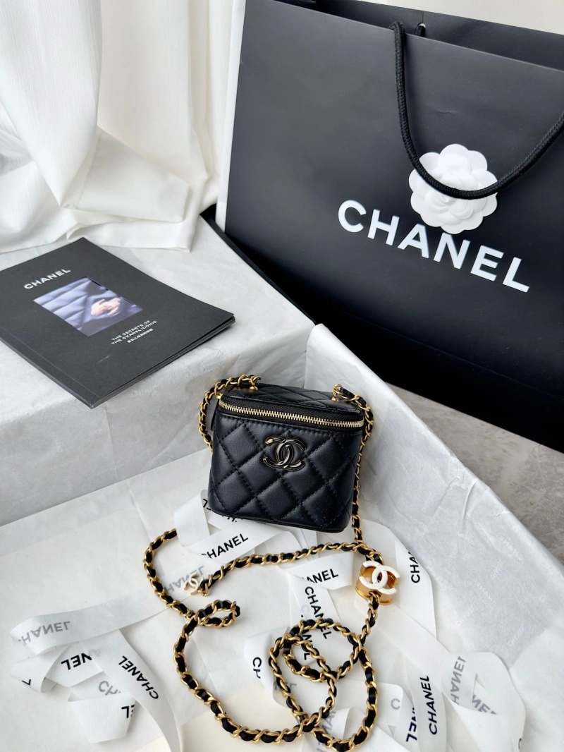 Chanel Cosmetic Bags 4017-1501