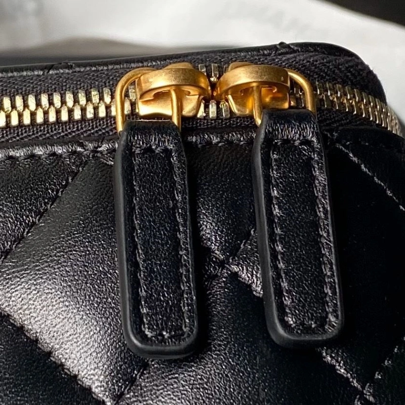 Chanel Cosmetic Bags 4017-1658