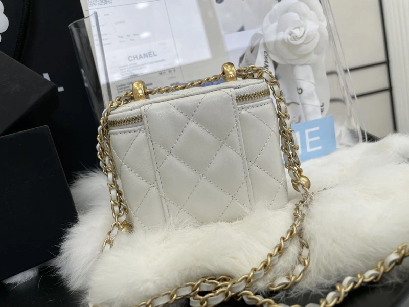 Chanel Cosmetic Bags 4017-1718
