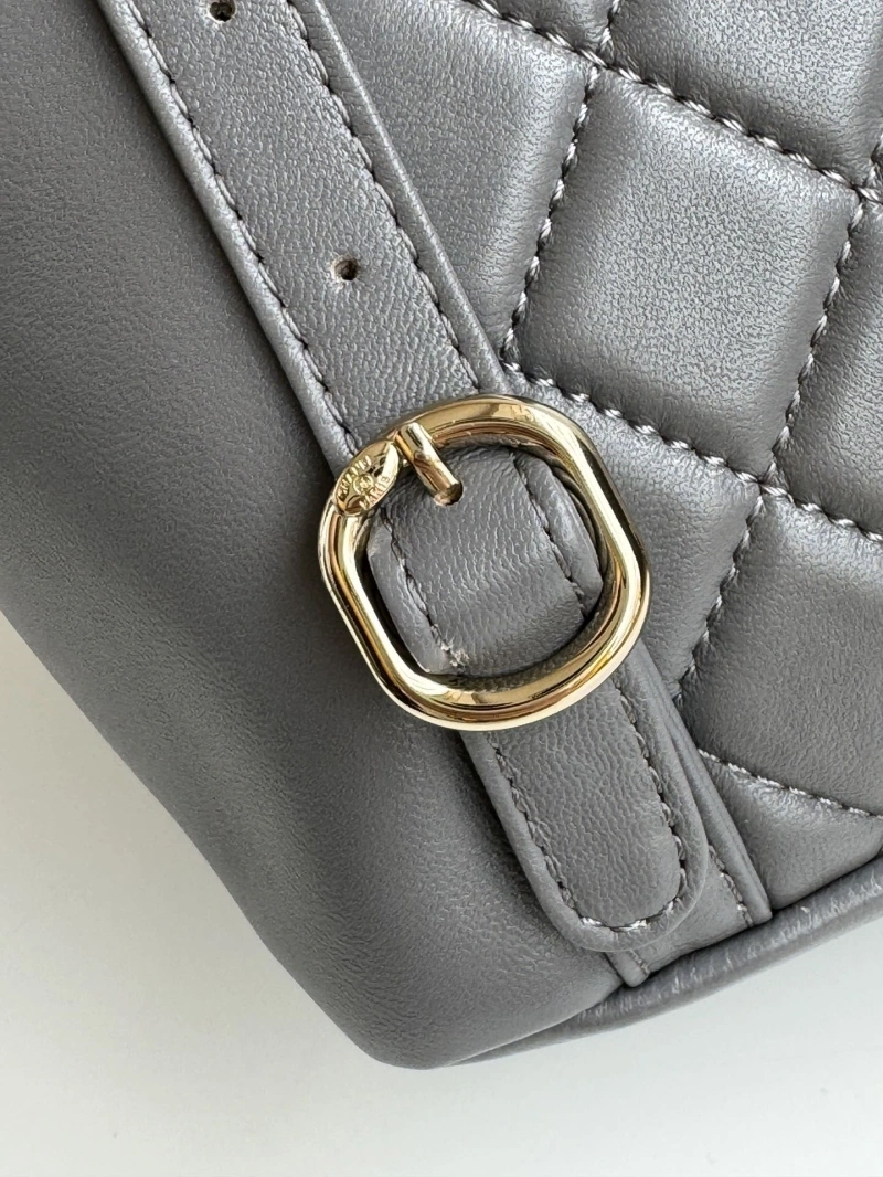 Chanel Backpacks 4017-1760