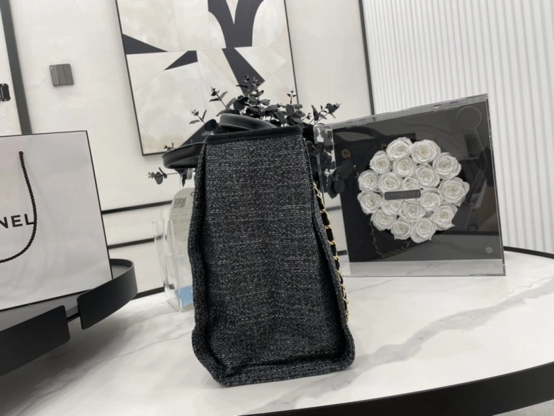 Chanel Shopping Bags 4017-1911