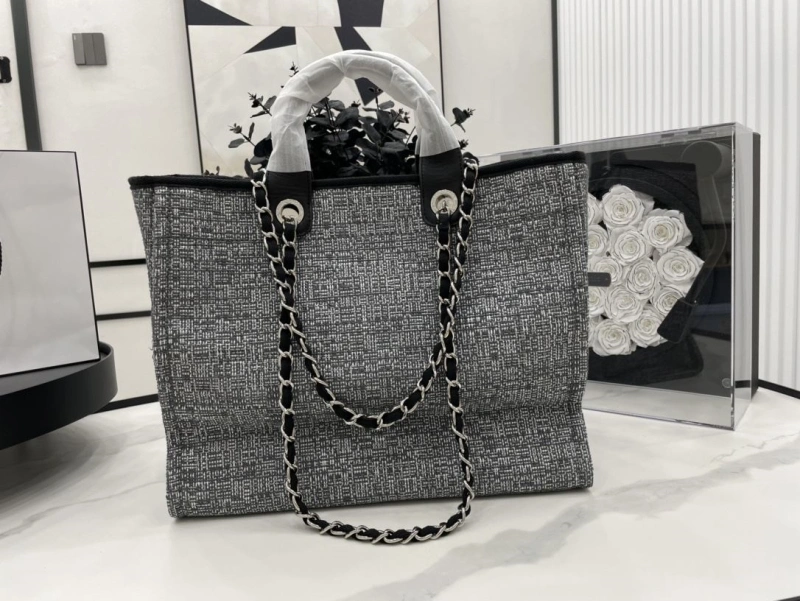 Chanel Shopping Bags 4017-1915