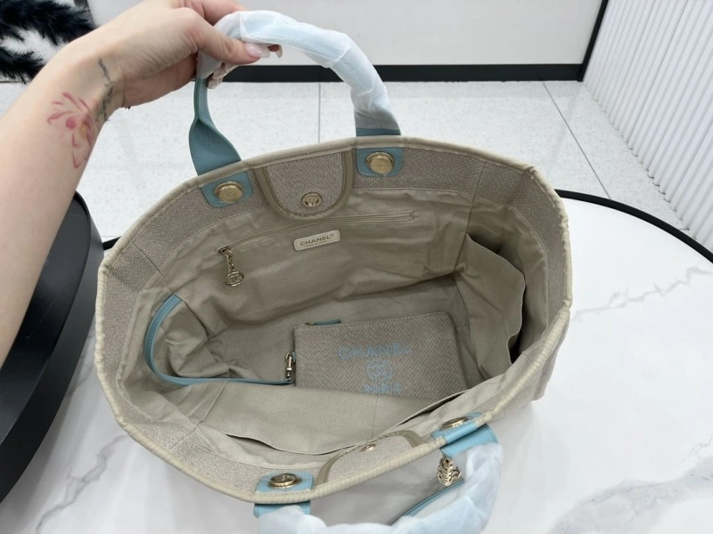 Chanel Shopping Bags 4017-1947