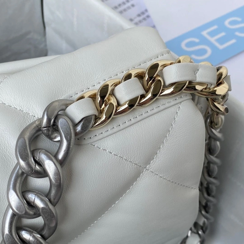 Chanel 19 Bags 4017-2211