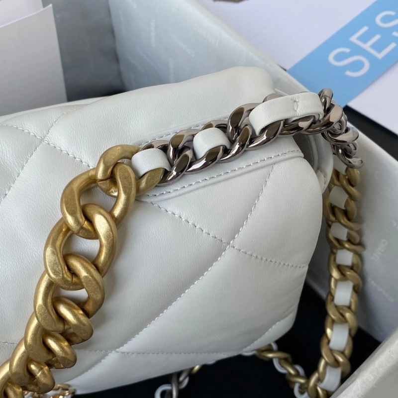 Chanel 19 Bags 4017-2212