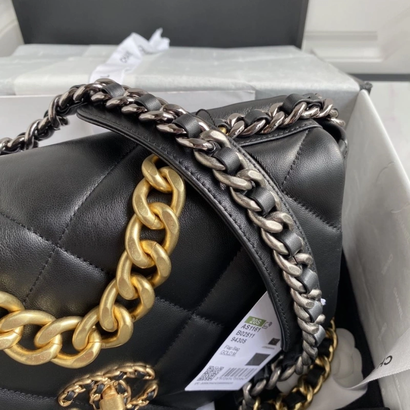 Chanel 19 Bags 4017-2214