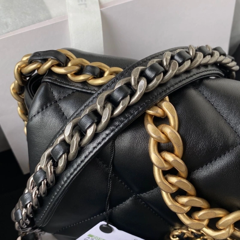 Chanel 19 Bags 4017-2220