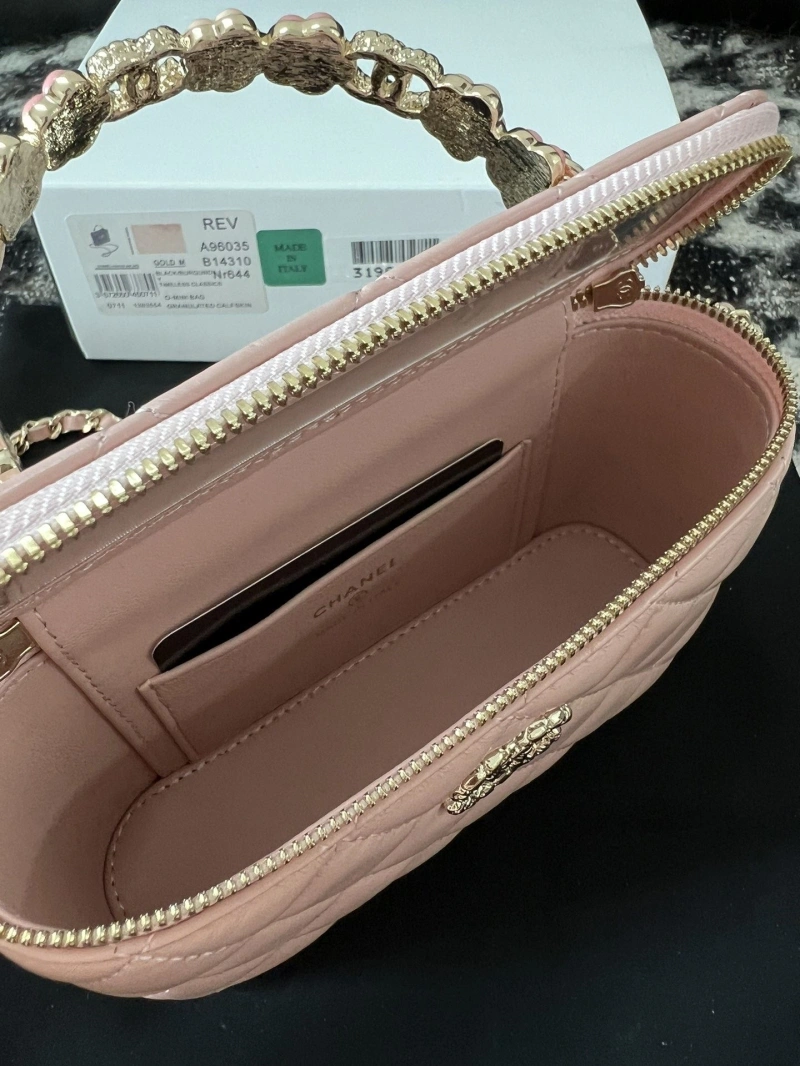 Chanel Cosmetic Bags 4017-2237