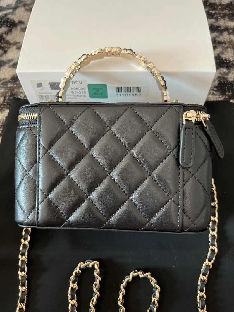 Chanel Cosmetic Bags 4017-2238