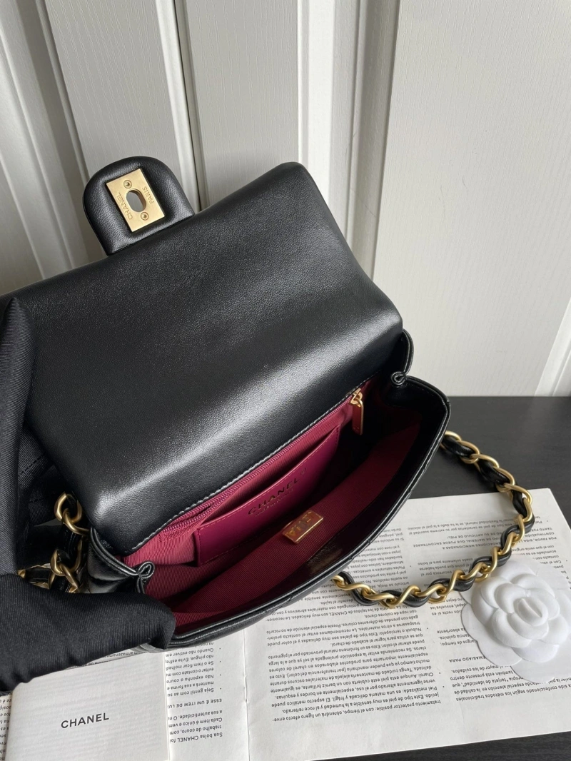Chanel 19 Bags 4017B-0013
