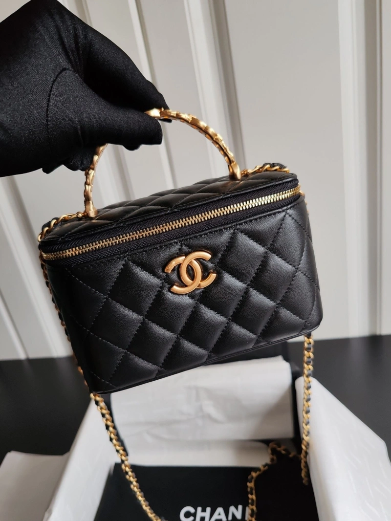 Chanel Cosmetic Bags 4017B-0019
