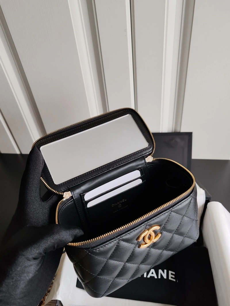 Chanel Cosmetic Bags 4017B-0019