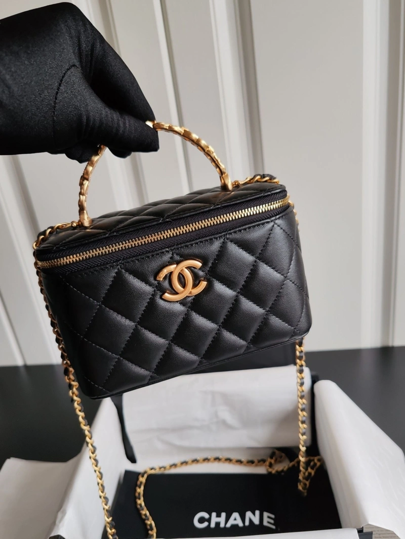 Chanel Cosmetic Bags 4017B-0019