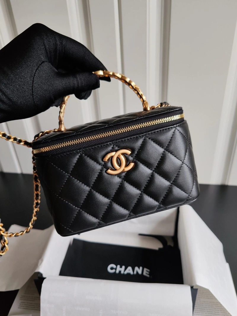 Chanel Cosmetic Bags 4017B-0019