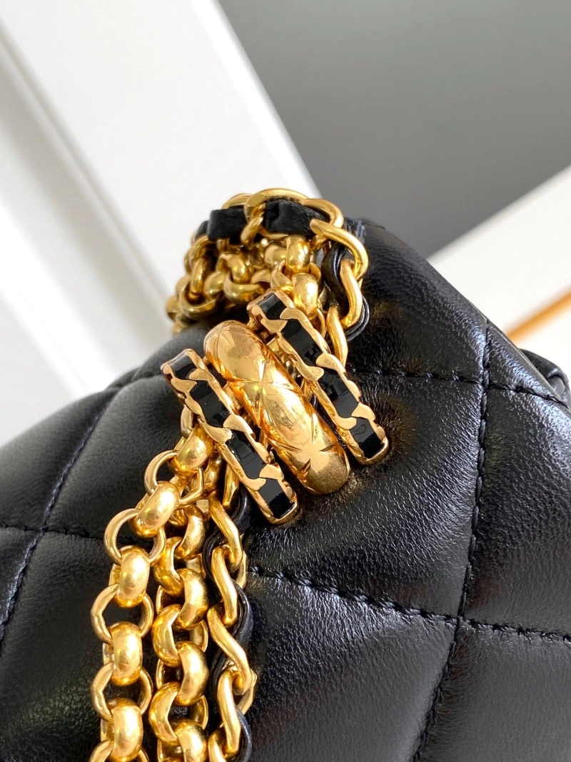 Chanel 19 Bags 4017B-0035