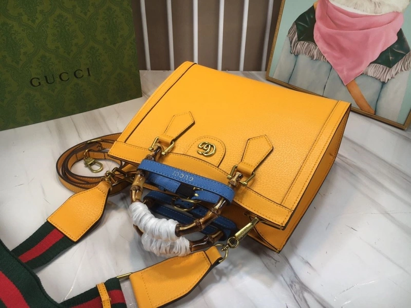 Gucci Shopping Bags 4032-0109