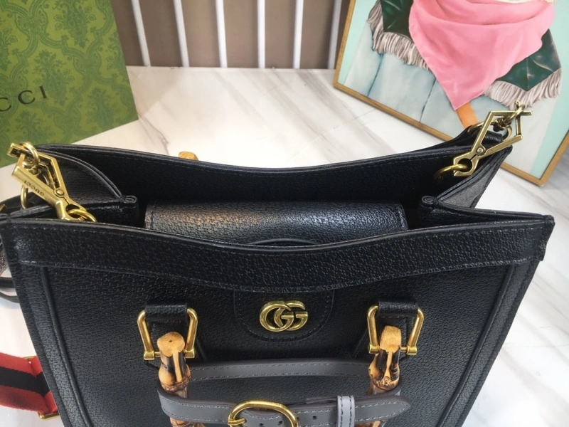 Gucci Shopping Bags 4032-0111