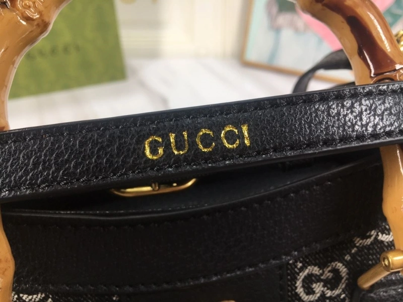 Gucci Shopping Bags 4032-0115