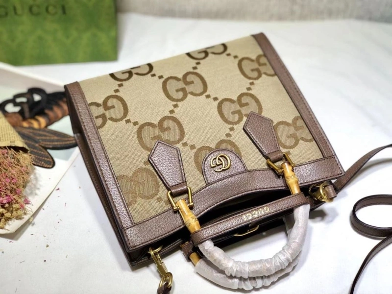 Gucci Shopping Bags 4032-0163