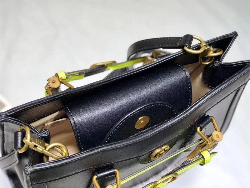 Gucci Shopping Bags 4032-0164