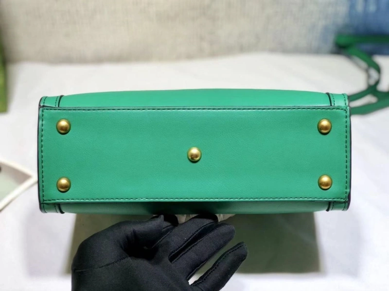 Gucci Shopping Bags 4032-0167