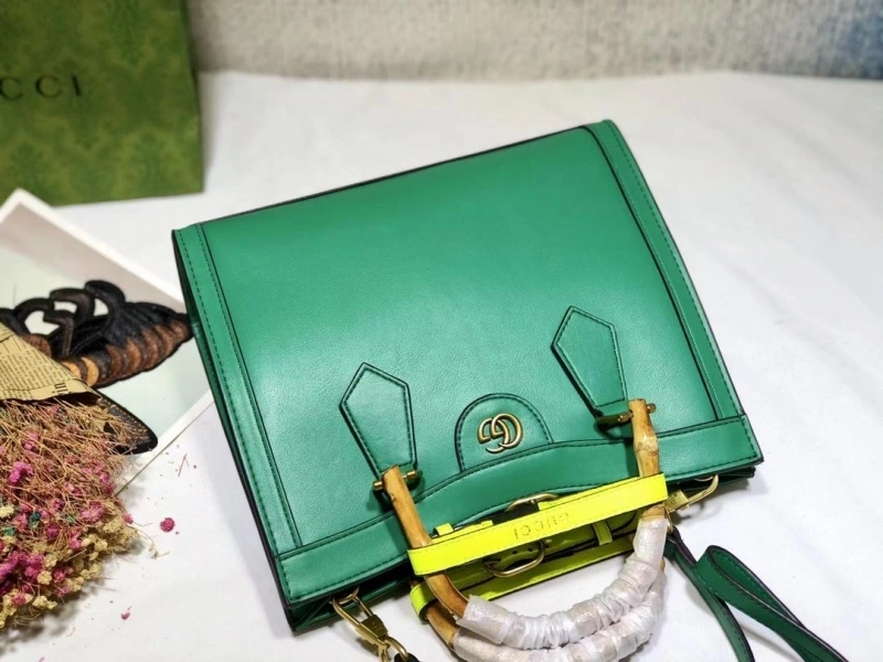 Gucci Shopping Bags 4032-0167