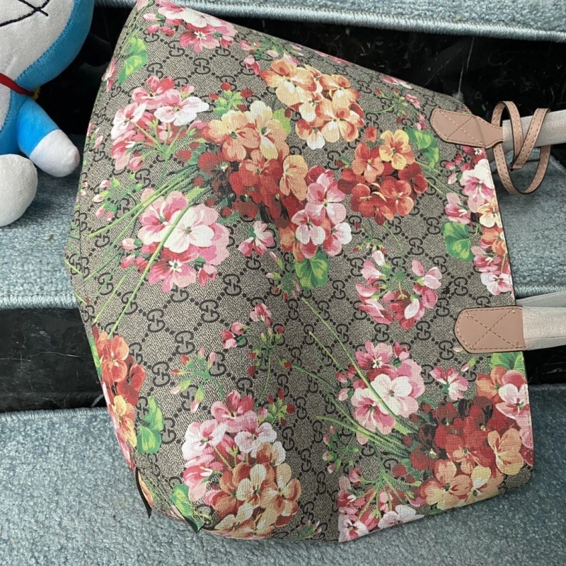 Gucci Shopping Bags 4032-0228