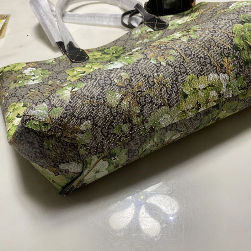 Gucci Shopping Bags 4032-0230