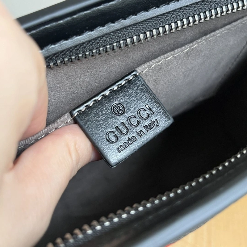 Gucci Clutch Bags 4032-0371